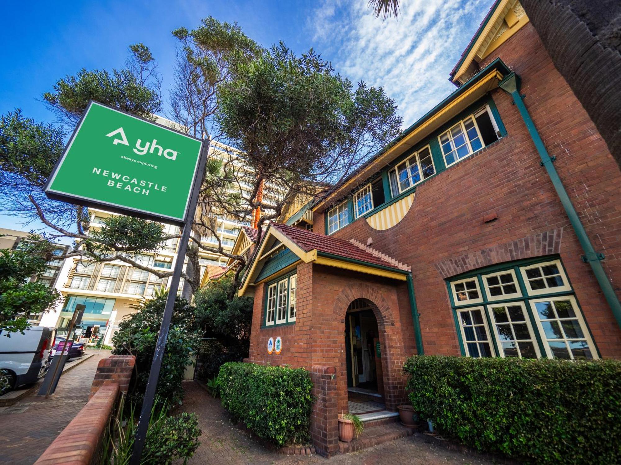 Yha Newcastle Beach Exterior foto
